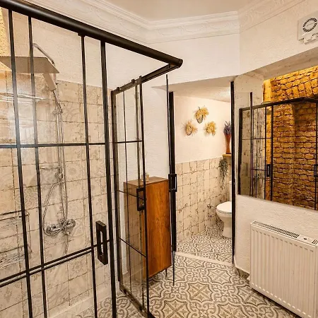 Nu 1 Historic Charm, Unique Design Daire